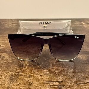 Quay Australia “Come Thru” Sunglasses